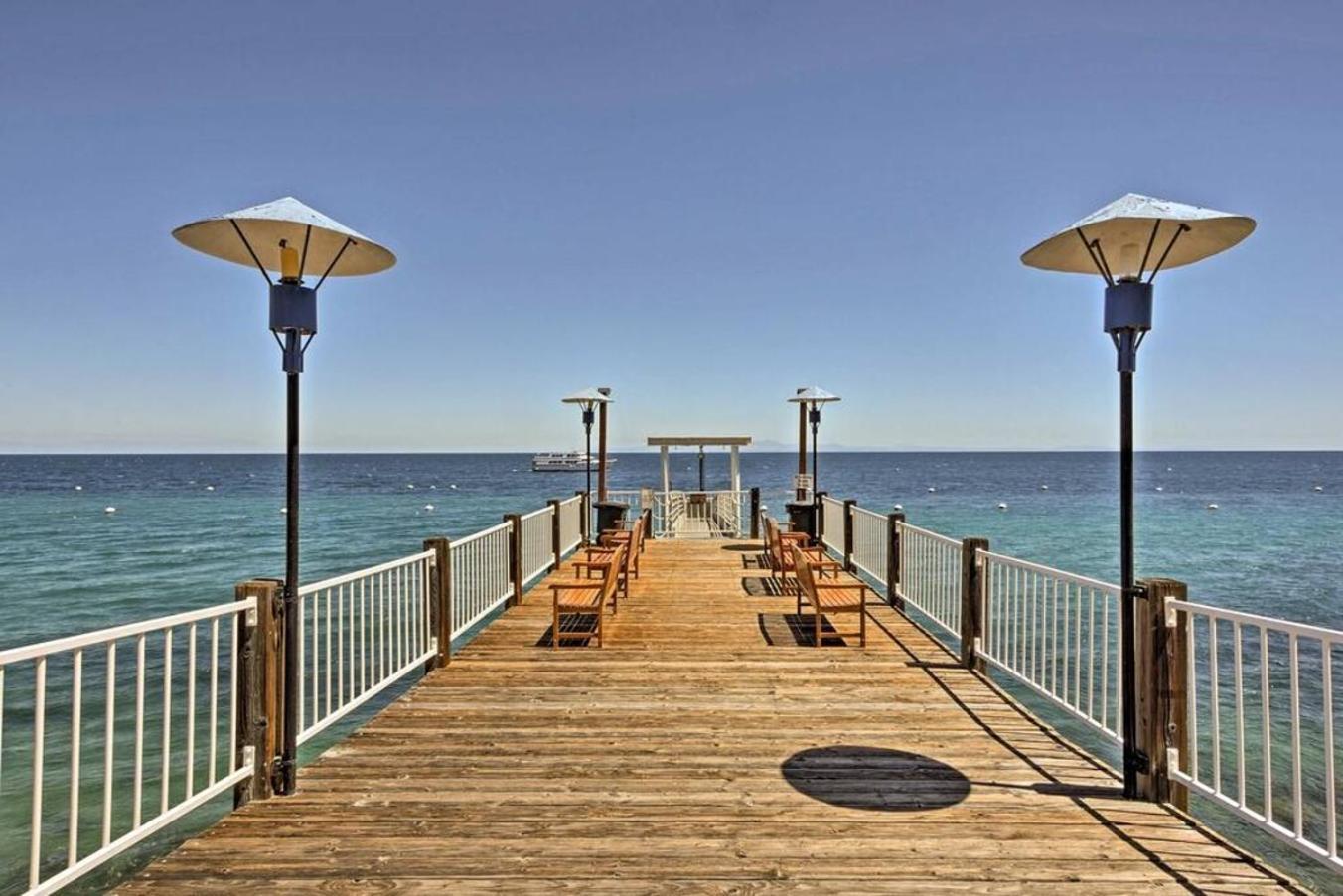 Gorgeous Oceanfront Villa With Panoramic Views Avalon Kültér fotó