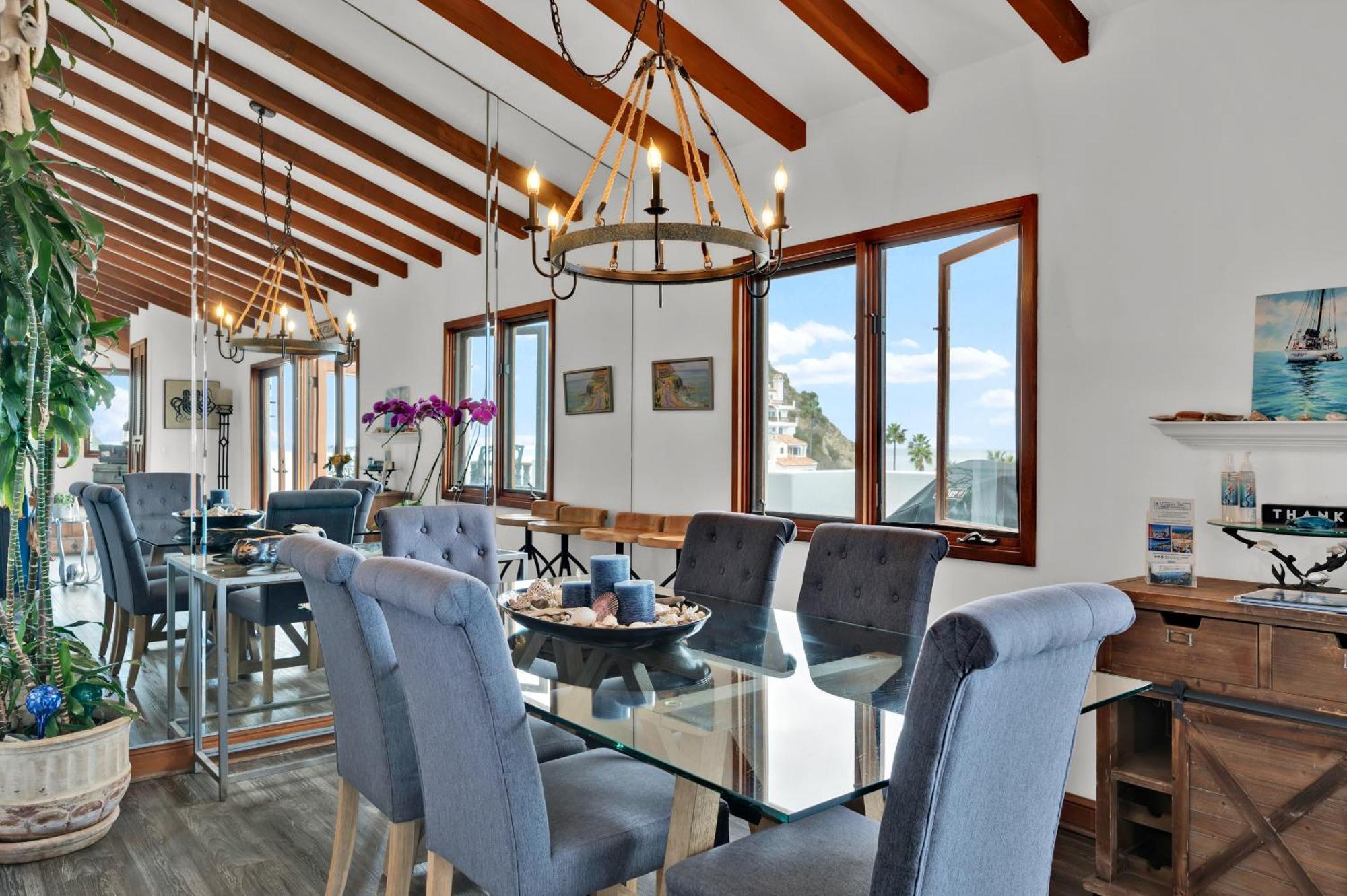 Gorgeous Oceanfront Villa With Panoramic Views Avalon Kültér fotó